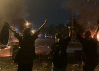 Di xwepêşdanên li Rojhilat û Îranê de herî kêm 700 kes hatin binçavkirin