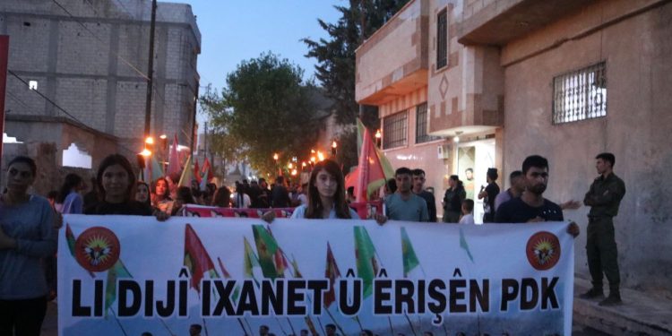 Ciwanên herama Firatê li hemberê xiyeneta KDP meşekî li derxistin