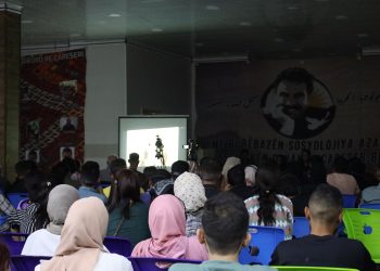 Sempozyum a Sosyolojiya Azadiyê berdewam dike