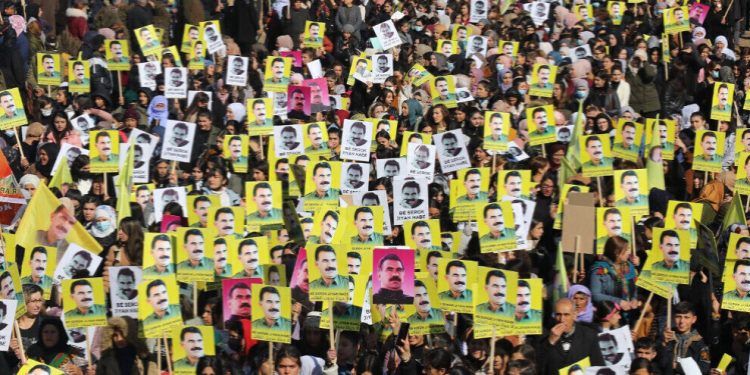 Şoreşa Rojava berhemê ked û xebata Rêber APO ye