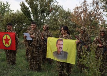 8 ciwan ji bo silavkirina pêngava azadiyê ya ji bo Rêber Apo hatiye destpêkirin, tevlî refên gerîla bûn