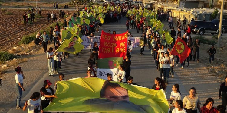 Ciwanên Efrînê komploya 9’ê Cotmehê şermezar kirin