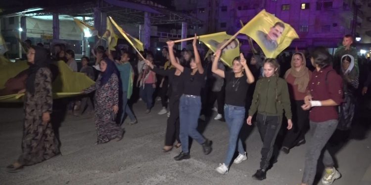 Bi pêşengtiya jinên ciwan li Qamişlo meş