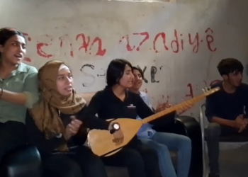 Ciwanên Kobanê li dijî êrîşên bi moral bilindê