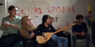 Ciwanên Kobanê li dijî êrîşên bi moral bilindê