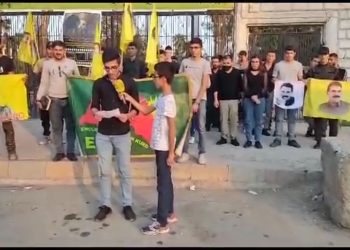 Ciwanên Kurd tevlî hemleyê ji Rêber Apo re dibin