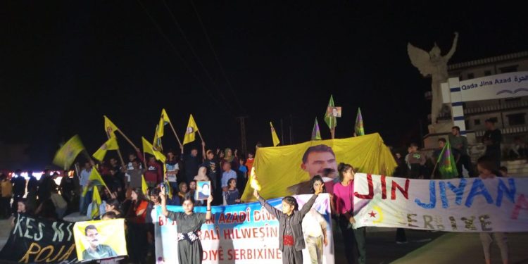 Jinên Ciwan azadiya fîzîkî ya Rêber APO dixwazin