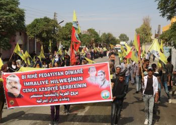 Ciwanan herema Firatê ji bo azadiye fizikî ya Rêber APO meşiyan