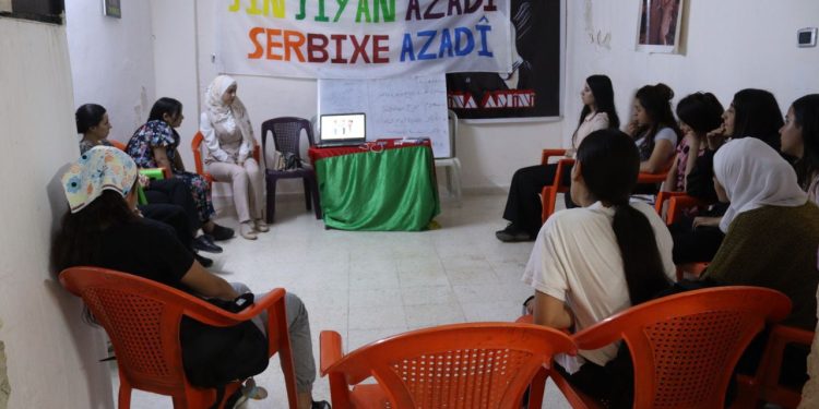 Li Şamê panelêk li hember zewaca zarokan hat li dar xistin