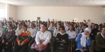 Xwendekarên Kobanê semîner li ser Komployê Navnetewî dibînin