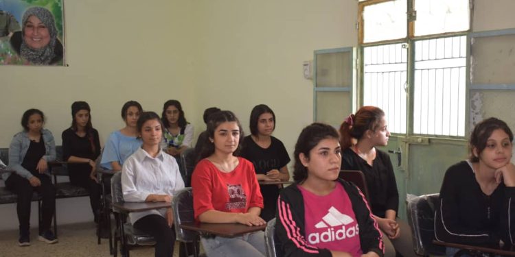 Perwerdeya Yekitiya Jinên Ciwan a Helebê bi dawî bû