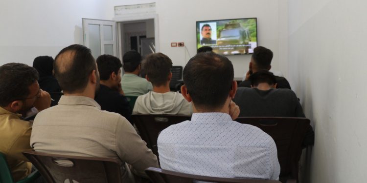 Ciwanan Reqe sînevîzyonek li ser komploya navneteweyî temaşe kirin