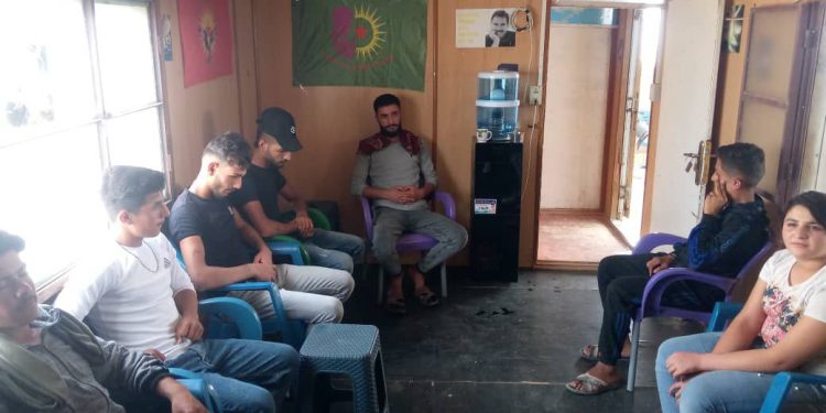 Tevgera Ciwanên Şoreşger li Kampa Newroz a bajarê Dêrikê civînek li dar xist