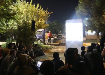 Ciwanên Reqaye derbare Komploye navnetewî sinevziyonê peşkeş kirin