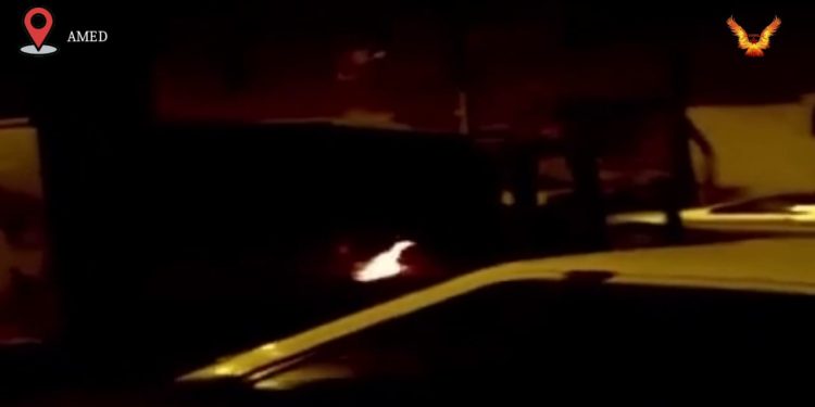 Yekîneyên YCWK’ê li Amedê li dijî DEDAŞ’ê çalakiyek li dar xist