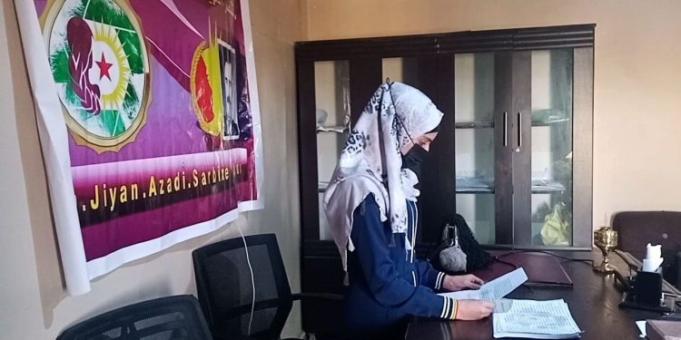 Li bajarokê Hecînê Yekîtiya Jinên Ciwan civînek li dar xist