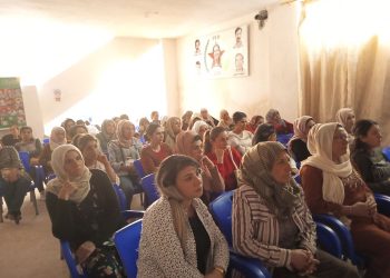 Jinên Ciwan li bajarê Kobanê Şehîd Bêrîtan bibîranin