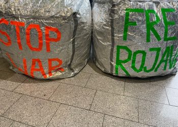 Li Balafirgeha Frankfurtê protesto: li dijî sûcên şer ên dewleta Tirk, Xwepêşandanên Kurdistanê biparêzin