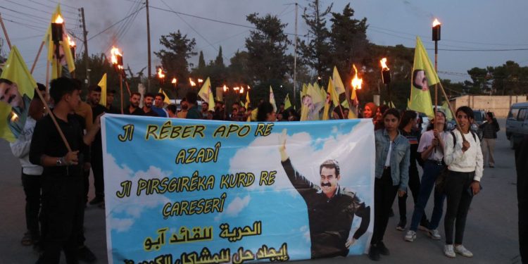 Ciwanên Şoreşger ji bo Azadiya Rêber APO meşiyan