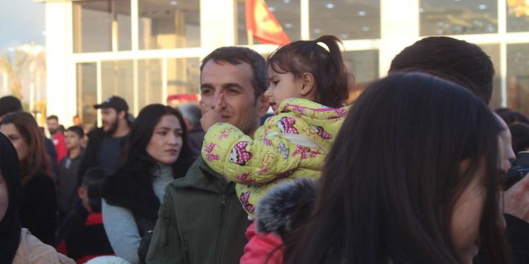 Li Qamişlo bi hezaran gel salvegera PKK pîroz kirin