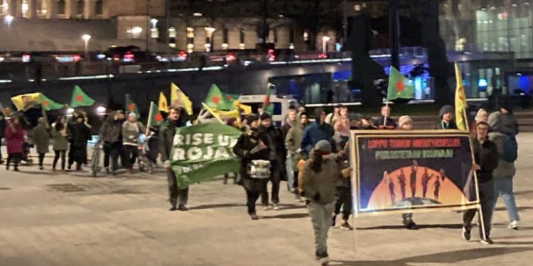 Li Helsînkî Roja Kobanê ya Cîhanê hat pîrozkirin