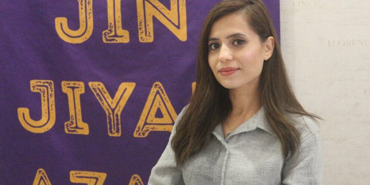 ‘Bi têkoşîna birêxistî ber bi jiyana azad’