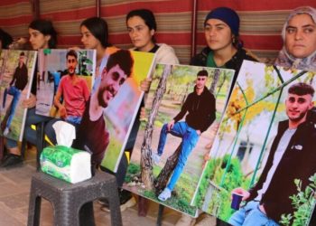 Konê sersaxiyê ji bo şehîd Mehmûd Kobanê û Milîtan Kobanê hate vedan