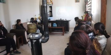 Jinên Ciwan ên Kobanê sînevîzyonekî li ser Şehîd Vejîn Jiyan temaşe kirin