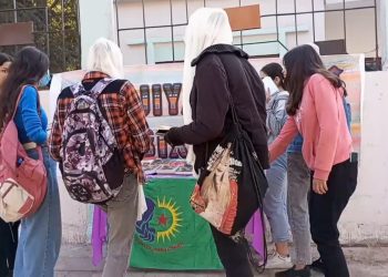 Jinên Ciwan ên Qamişlo fikirê Rêber Apo belav dikin