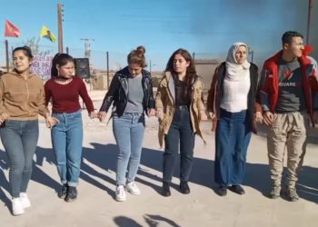 Ciwanên gundewarên Kobanê salvegera PKK pîroz kirin