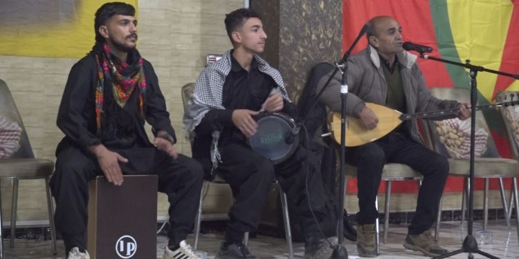 Ciwanên Qamişlo bi şahîyekî salvegera PKK pîroz kirin