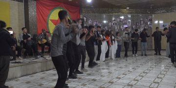 Ciwanên Qamişlo bi şahîyekî salvegera PKK pîroz kirin