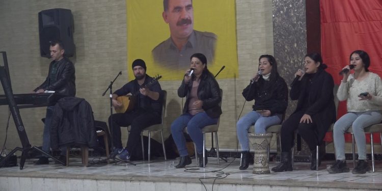 Ciwanên Qamişlo bi şahîyekî salvegera PKK pîroz kirin