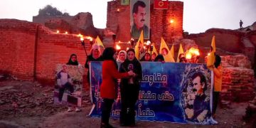 Jinên Ciwan ên Reqa ji bo silavkirina salvegera PKK daxuyanîyekî dan