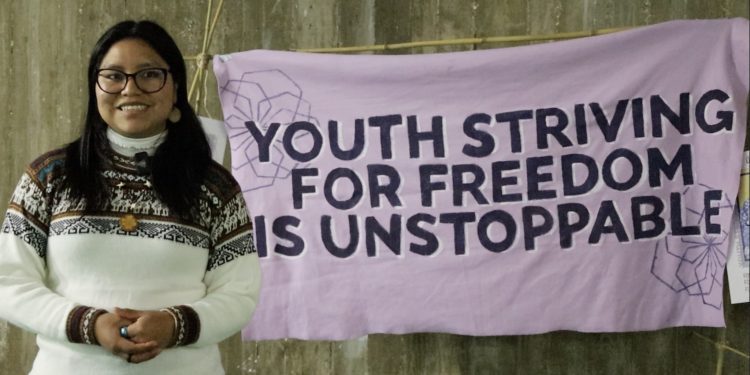 CIWAN DÎROKÊ DINIVISININ!