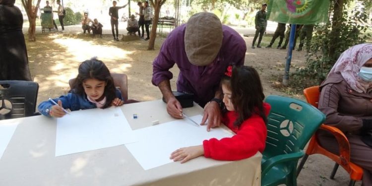 Li Reqayê pêşbirka hunerî ya jinên ciwan