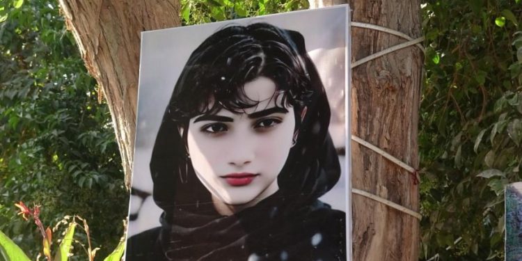 Li Reqayê pêşbirka hunerî ya jinên ciwan