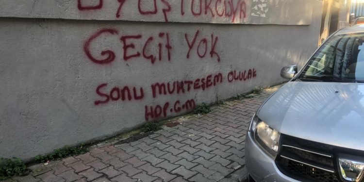 Ciwanên HDP li Stenbolê çalakiya nivisandine kirin