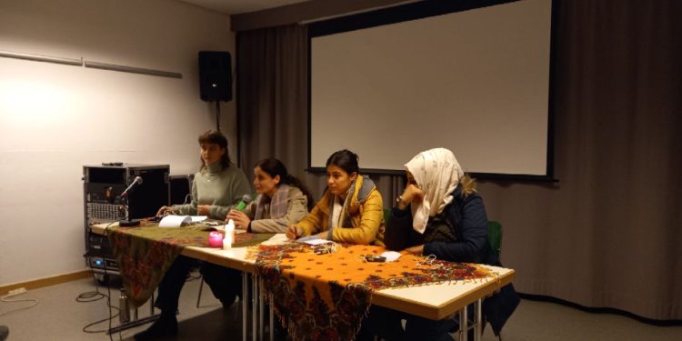 Ciwanên Rojava li Munih rolê xwe di şoreşê de didin nasîn