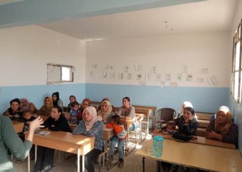 Jinên ciwan ên Kobanê li ser Şerê Gel ê Şoreşgerî civînek li dar xistin