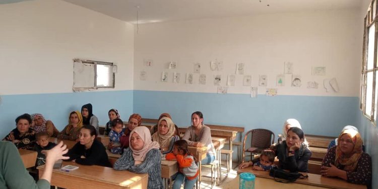 Jinên ciwan ên Kobanê li ser Şerê Gel ê Şoreşgerî civînek li dar xistin