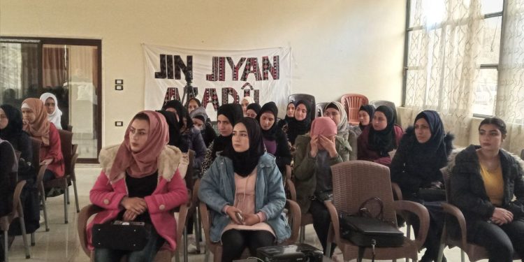 Komxebatê Jinên Ciwan ên PYD a Cizîrê li dijî tundiya li ser jin dest pê kir