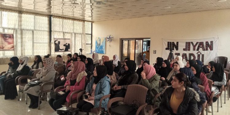Komxebatê Jinên Ciwan ên PYD a Cizîrê li dijî tundiya li ser jin dest pê kir