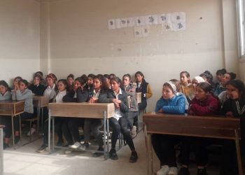 Jinên Ciwanên bajarê Kobanê semîner li ser rastiya Rêbertî û rastiya Jin lidarxistin