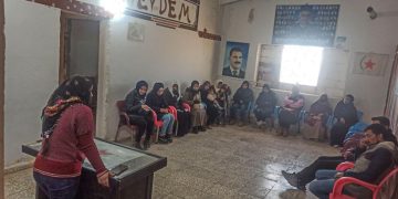 Jinên Ciwan ên PYD li Heseke bi boneya roja li dijî tundîya li ser jin semînerek li dar xistin