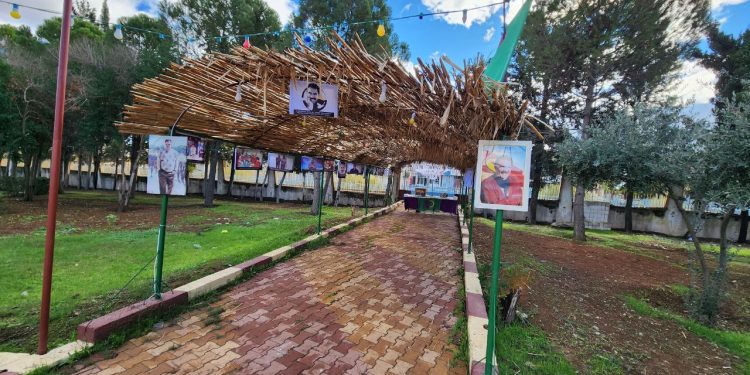 Jinên Ciwan ên Dêrîkê li ser jiyan û tekoşîna Rêber Apo pêşengehekî li darxistin