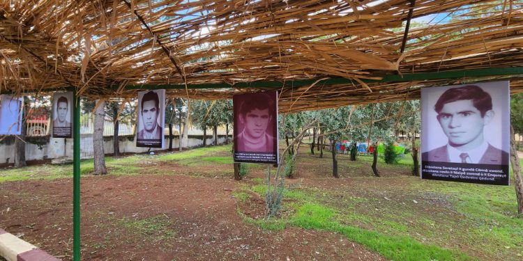 Jinên Ciwan ên Dêrîkê li ser jiyan û tekoşîna Rêber Apo pêşengehekî li darxistin