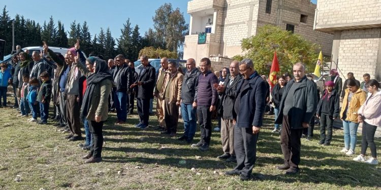 Bi pêşengtîya ciwanan li navçeya Şêranê ya Kobanê salvegera 45’emîn a PKK hat pîroz kirin