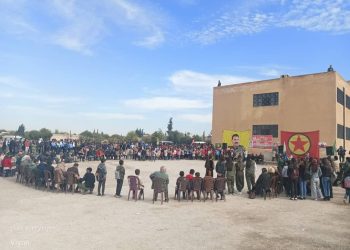 Bi pêşengtîya Yekitîya Jinên Ciwan li Kobanê salvegera 45’emîn ê PKK hat pîroz kirin