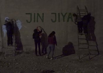 Jinên Ciwan wene ya Şehîd Sara û Şehîd Rûken rêz kir